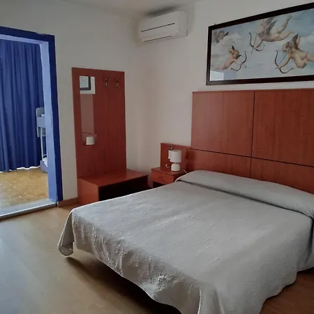 Hotel Silva Frontemare 2*