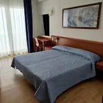 Hotel Silva Frontemare 2*